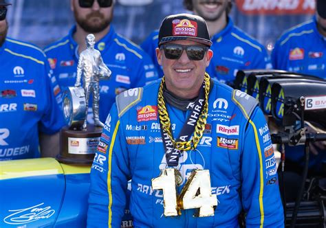 Tony Stewart I Miss A Lot Of Things 90M Legend Tony Stewart Definitely Planning A Return To Nascar Races