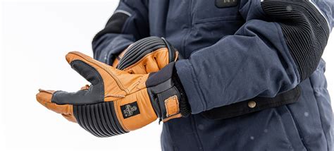 Top 4 Things To Look For In Waterproof Gloves Refrigiwear
