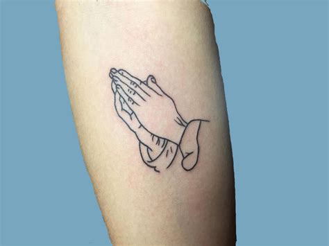 Top 9 Cool And Stylish Praying Hands Tattoo Designs