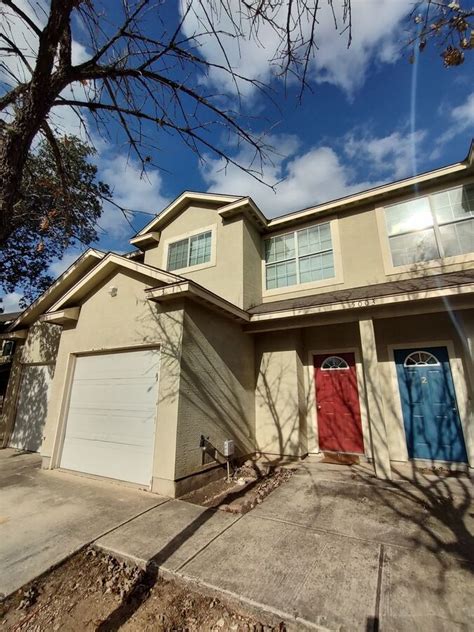 Townhouse With Attached Garage And Backyard 5003 Summit Pass San