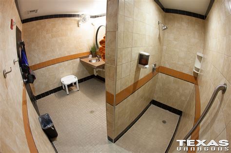 Top Benefits of Truck Stop Showers for Long Haul Drivers