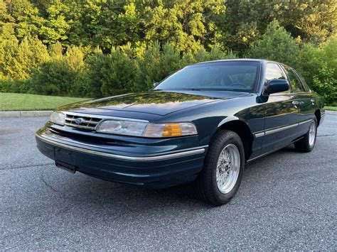Two Owner Classic 1997 Ford Crown Victoria Lx Dailyturismo