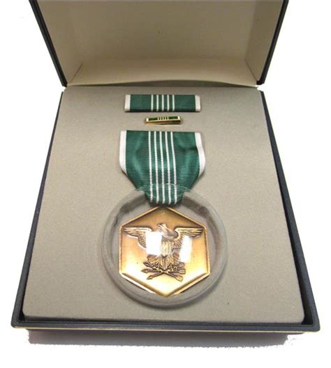 U S Army Commendation Medal Set With Ribbon