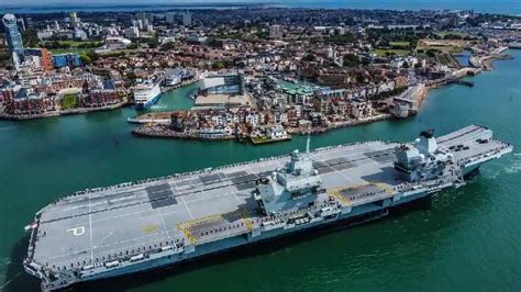 Uk Amp 39 S Biggest Aircraft Carrier Breaks Down After Setting Sail From