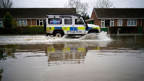 Uk Weather Met Office Warns Of More Floods As Rain Set To Continue