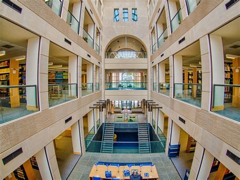 5 Ways University Libraries Shine