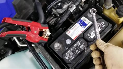 How to Unscrew Car Battery Safely and Effectively