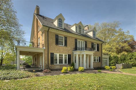 Update Taylor Swift S Childhood Home In Pa Sells For 700 000 Zillow