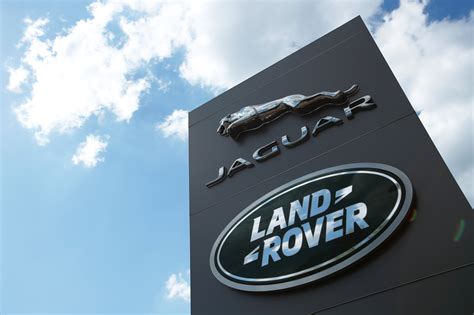 Us Nhtsa Launches Probe Into About 92 000 Jaguar Land Rover Vehicles Reuters