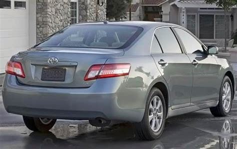 Used 2010 Toyota Camry Sedan Specs Features Edmunds