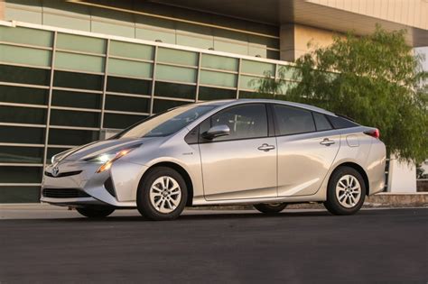 Used 2017 Toyota Prius Two Specs Features Edmunds