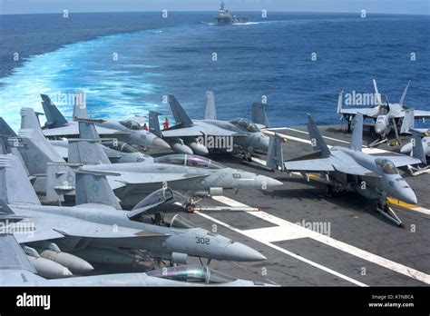 Uss Ronald Reagan Cvn 76 Flight Deck Stock Photo Alamy