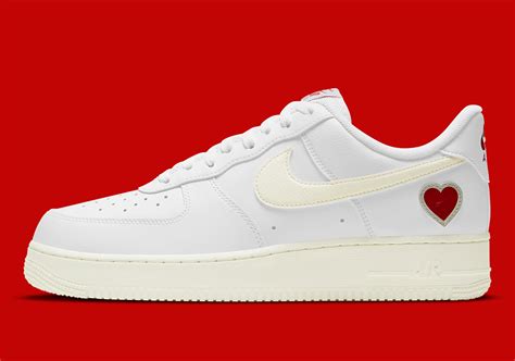 Valentine Amp 39 S Day Nike 2021 Air Force 1 Release Dates Sneakernews Com