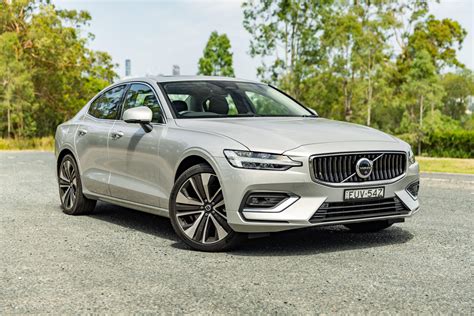Discover the Benefits of Driving a Volvo S60 B5