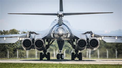 Wallpaper Lancer Strategic B