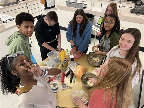 Warren Woods Public Schools On Linkedin The Wwms Spanish I Club Is