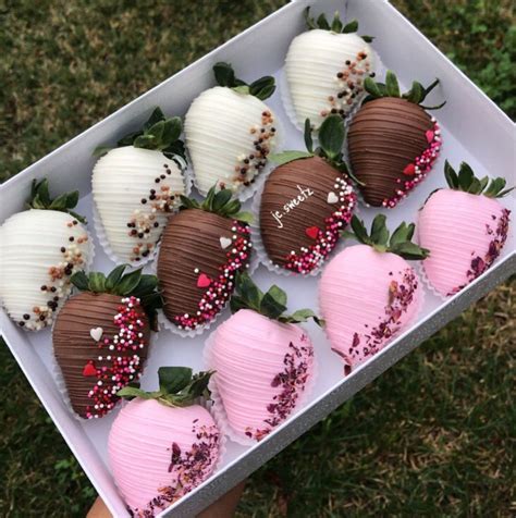 We Ve Elevated The Chocolate Covered Strawberry Take Your Valentine S Day To The Next Level Of Flavor With Our Custom Dipped Strawberries Includes Your Choice Of Toppings Requires Advance Notice