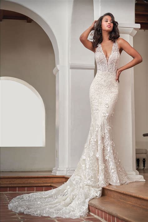 Best Wedding Dress V Neck Styles Revealed
