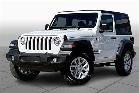 White on White Jeep: The Ultimate Guide to Sleek, Stylish Off-Roading