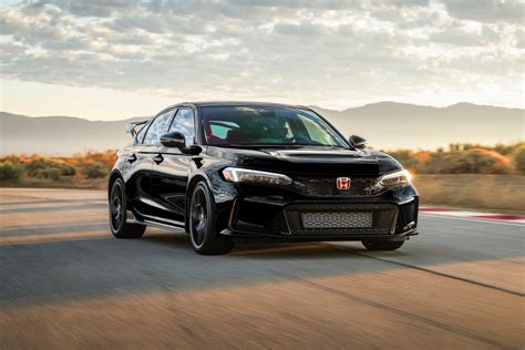 With The Latest Civic Type R Honda Ups The Hot Hatch Ante Yet Again Articles Grassroots Motorsports With The Latest Civic Type R Honda Ups The Hot Hatch Ante Yet Again Articles Grassroots Motorsports