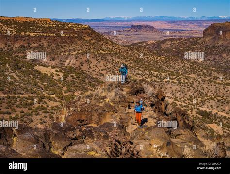Women Hiking At Overlook Point In White Rock Los Alamos New Mexico Stock Photo Alamy Women Hiking At Overlook Point In White Rock Los Alamos New Mexico Stock Photo Alamy