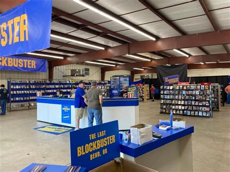 World Amp 39 S Last Blockbuster Store World Record In Bend Oregon