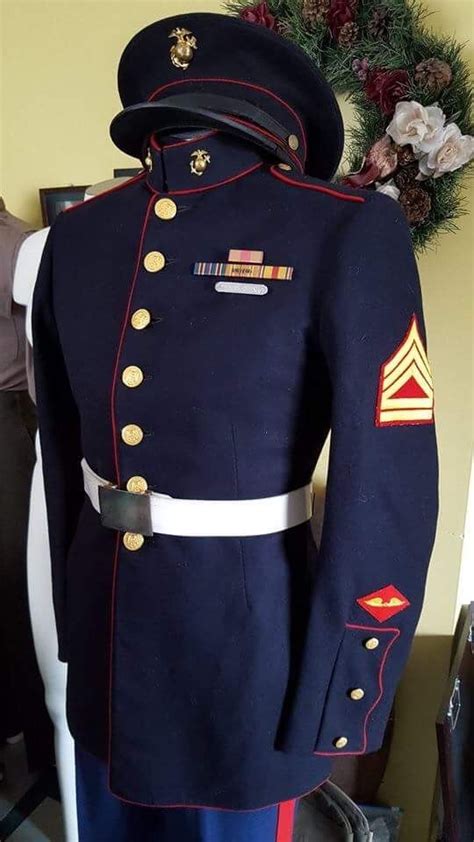 Ww2 Marine Dress Uniform At Edith Andre Blog