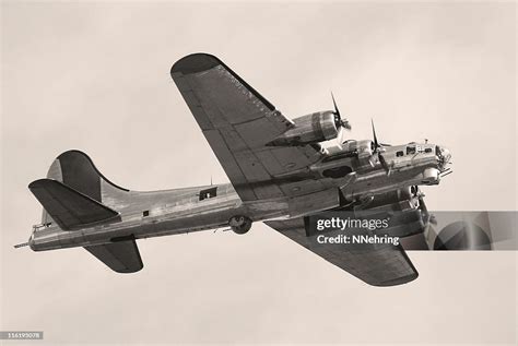 Wwii Bomber B17 Fortress Flying High Res Stock Photo Getty Images Wwii Bomber B17 Fortress Flying High Res Stock Photo Getty Images