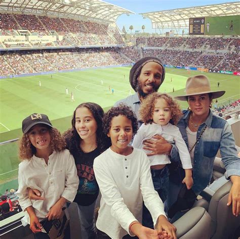 Ziggy Marley Y Sus Hermanos Ziggy Marley Y Sus Hermanos