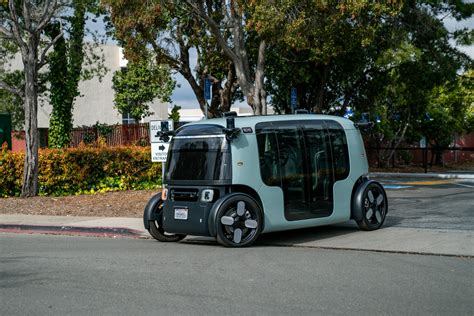 Zoox Autonomous Shuttle Starts Operating In California Future Zoox Autonomous Shuttle Starts Operating In California Future